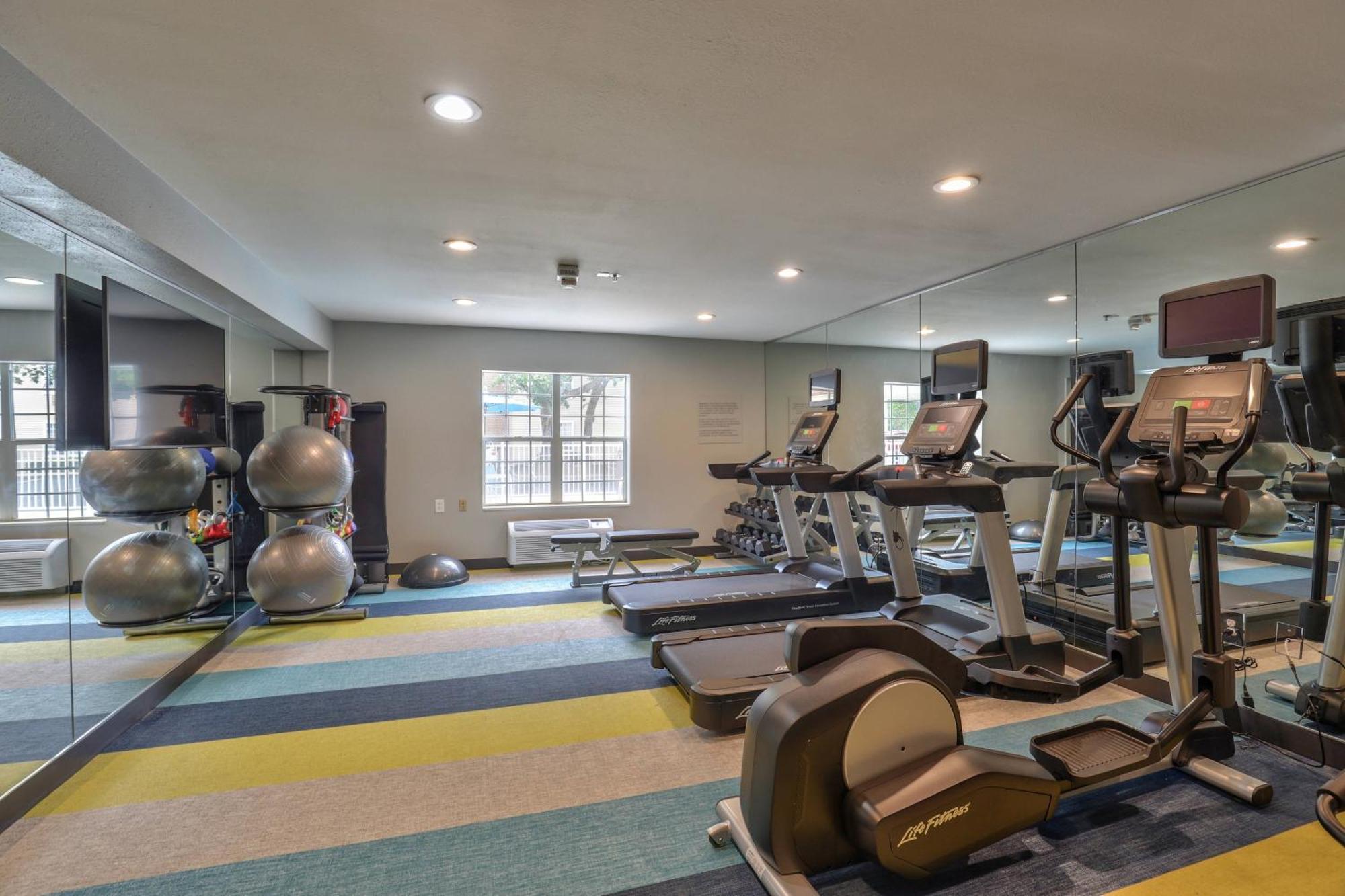 Alluxsuites At 1876, Ascend Hotel Collection Tallahassee Luaran gambar
