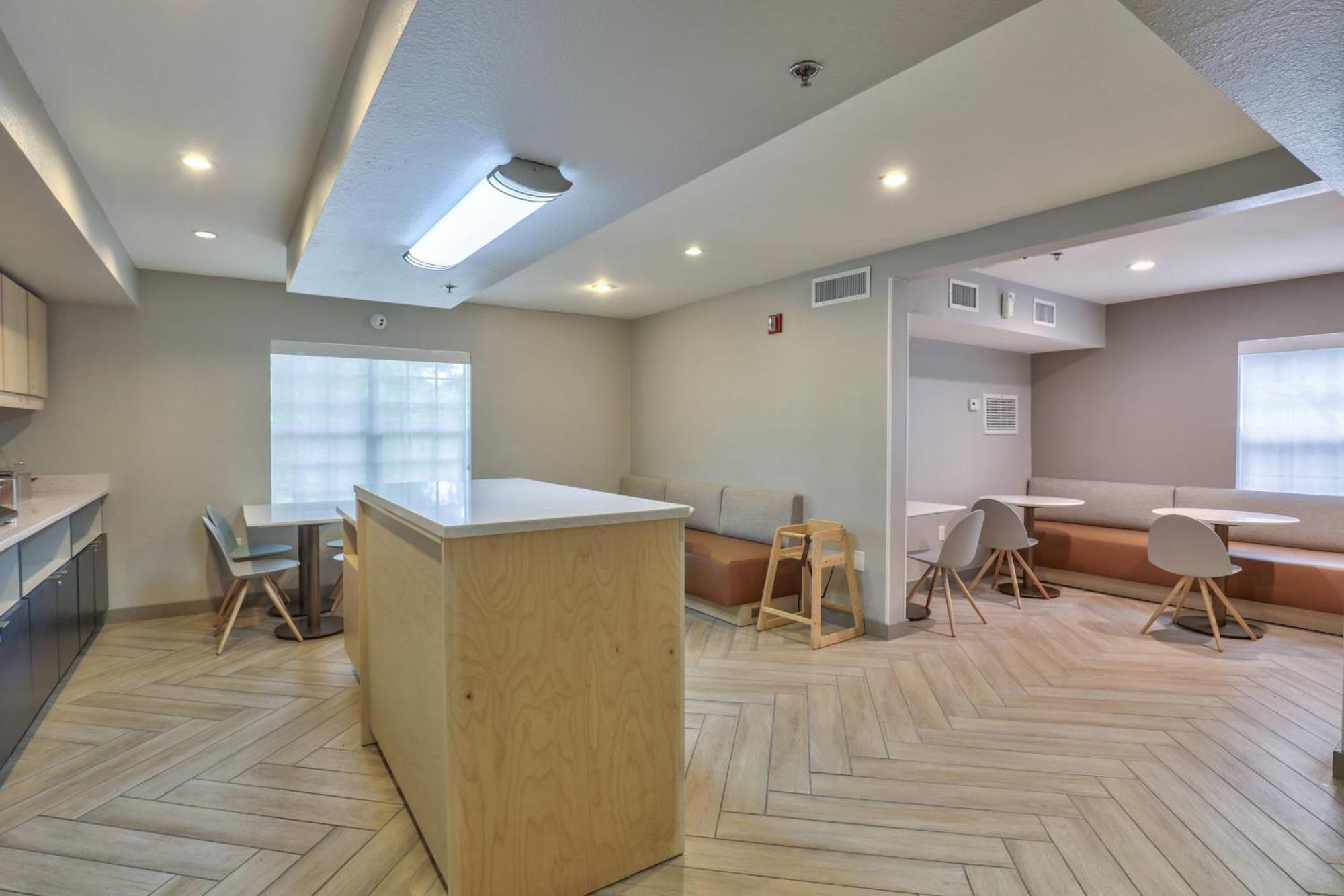 Alluxsuites At 1876, Ascend Hotel Collection Tallahassee Luaran gambar